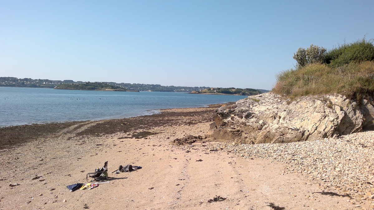 Rostellec vue sur les iles depuis la cale